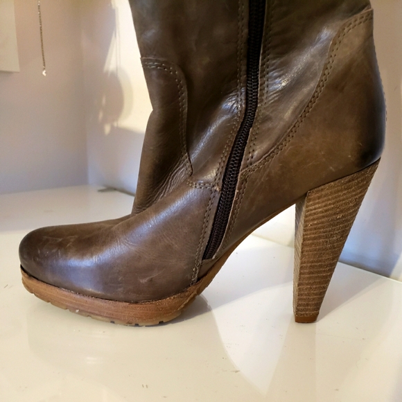 Jones BootMaker Distressed Carmel Over Knee Half Zipper Platform Boots Women EUC - Picture 4 of 16